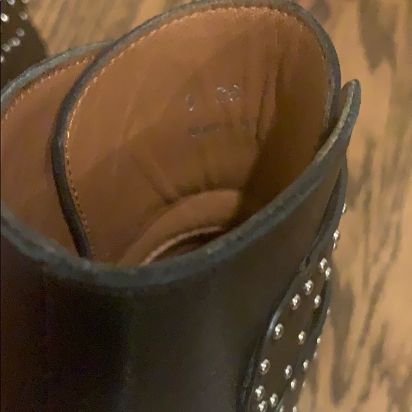 Givenchy MULTI-STRAP BOOTS IN LEATHER WITH STUDS - Picture 7 of 8